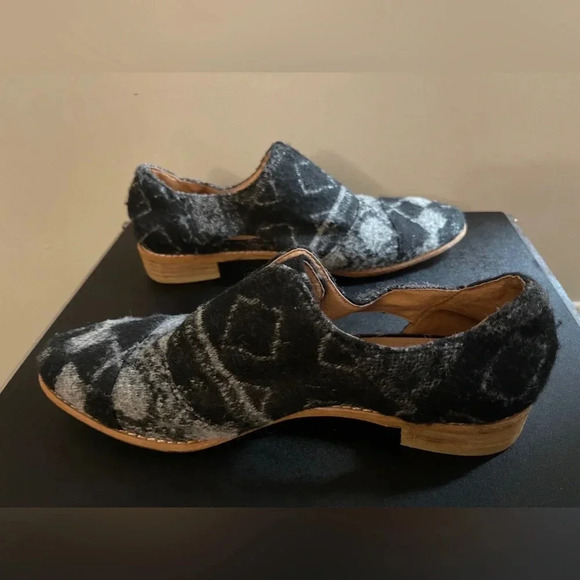 All Black wool upper loafer cut out sides size 8.5 fall casual western - Picture 3 of 12